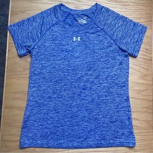 Women’s Under Armour size Small top heatgear